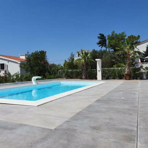 Villa Aquamarine Apartments