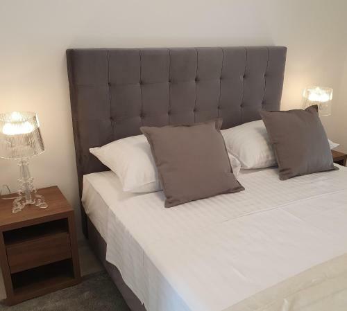 Villa Aquamarine Apartments