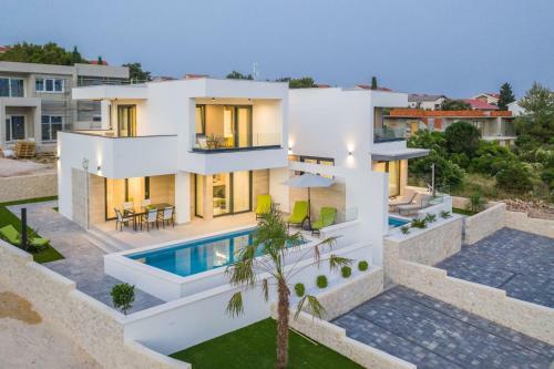 Villa Joy 2 Luxury Villa With Private Pool