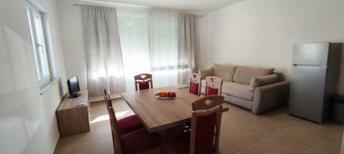 Apartments Novalja Lidija