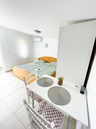 Villa Lara (blue Horizon Guest House)