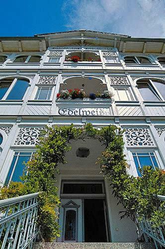 Apartamentos Pension Villa Edelwei�