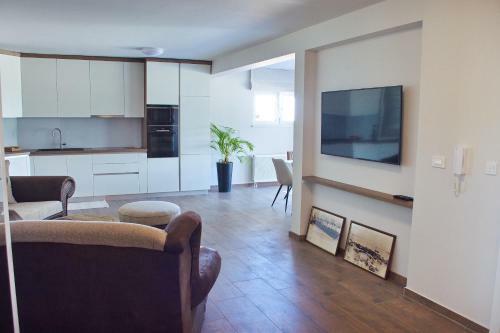 Retro & Fancy Apartments Lld