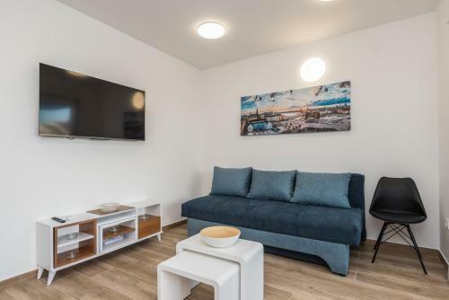 Pool Apartments Banta B