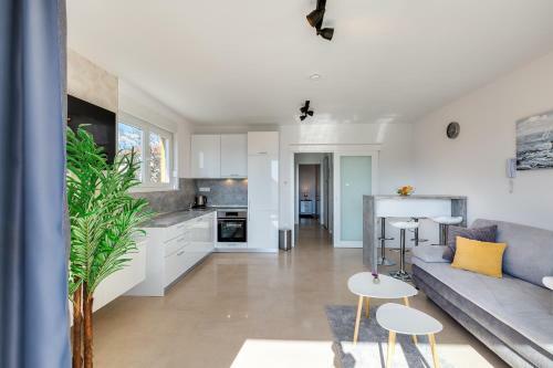 Nautilus Apartment