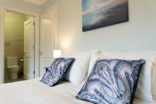 Bed & Breakfast Five Ferns House