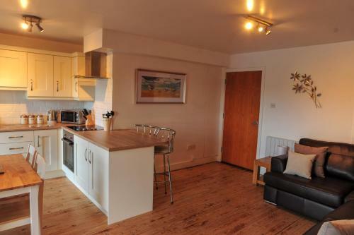 Apartment 12, Sea Wharf