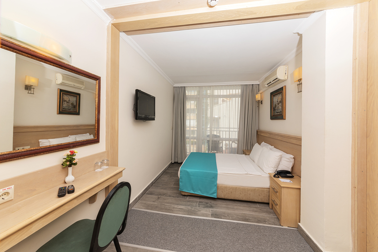 Hotel Kaya Maris