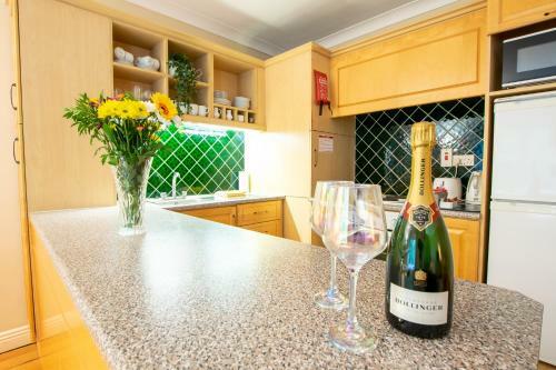 Apartamento The Reek At The Harbour Mills By Shortstays
