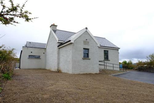 Bed & Breakfast Whiddy School House Accommodation