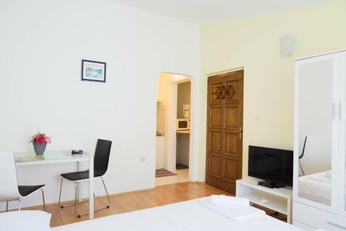 Apartment Ana Podstrana