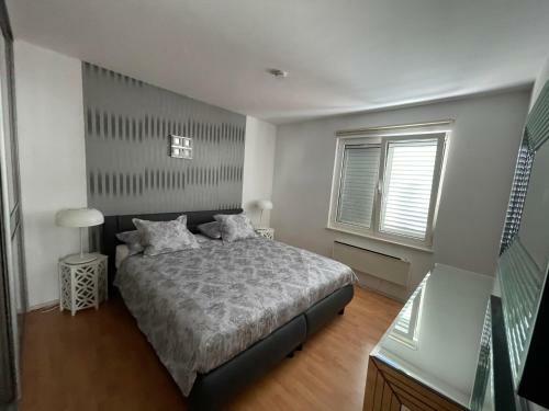 Villa Maris- Beachfront Villa With Exclusive Pool