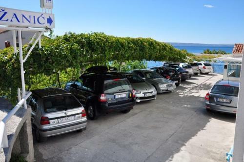 Beachfront Apartments Zanic