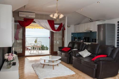 Apartamentos Nina Suites With Sea View