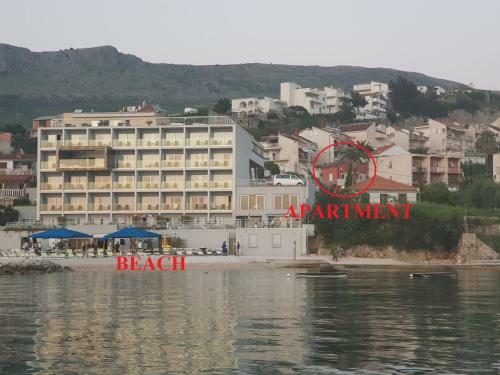 Boutique Wind Rose Apartment By The Beach