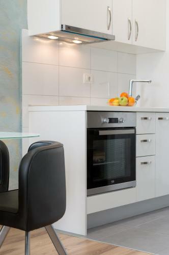 Boutique Wind Rose Apartment By The Beach