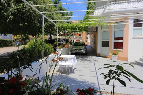 Apartments By The Sea Podstrana, Split - 17229