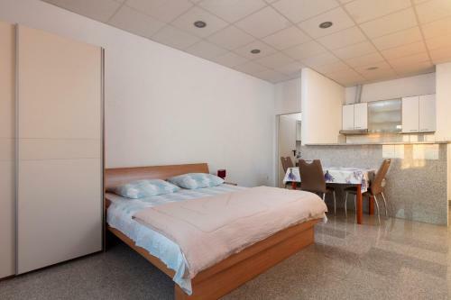 Hostal Apartments Antonio - Podstrana, Split