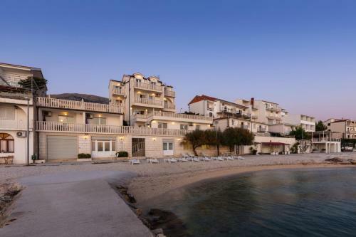 Hostal Apartments Antonio - Podstrana, Split
