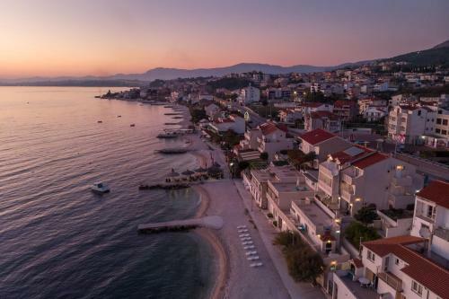 Hostal Apartments Antonio - Podstrana, Split