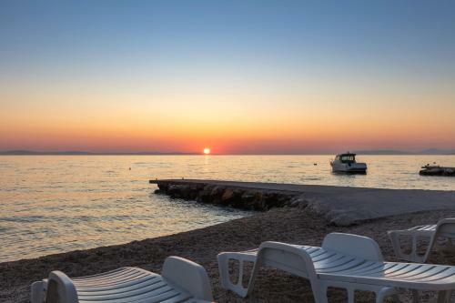 Hostal Apartments Antonio - Podstrana, Split
