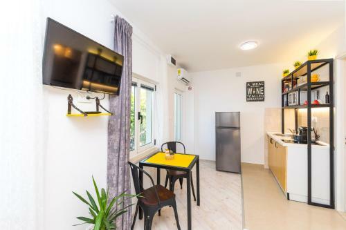 B&r, Beach Studio Apartment