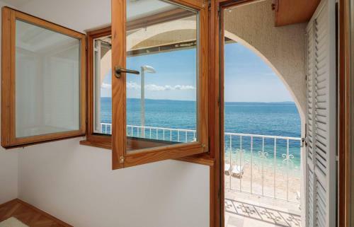 Sunrise Beach Apartments