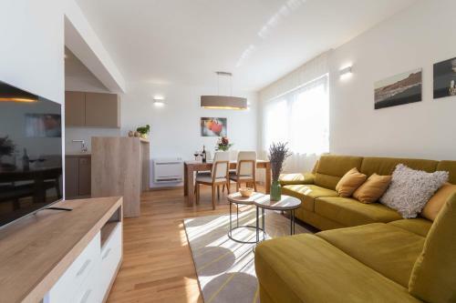 Apartment House Ivan John