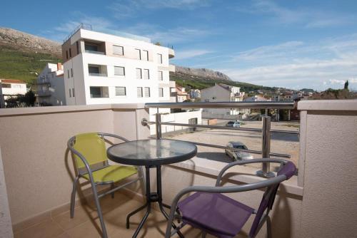 Apartments By The Sea Podstrana, Split - 18232
