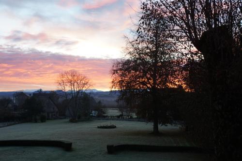 Bed & Breakfast Chateau De Savennes - Caveau De Sabrage