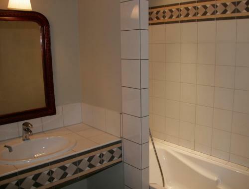 Hostal C�t�-serein - Les Chambres Du Clos-malo