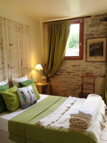 Hostal C�t�-serein - Les Chambres Du Clos-malo