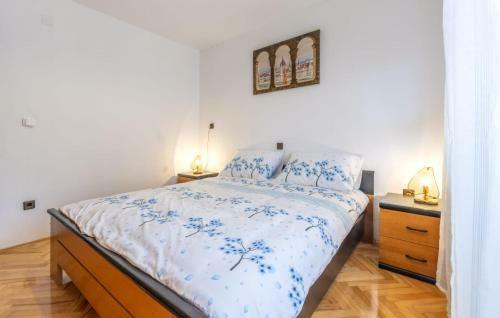 Top Split Region Apartments