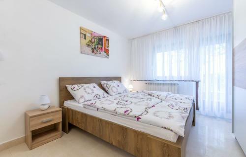 Top Split Region Apartments