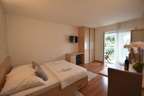 Apartments Ante - Mountain View And Sea View
