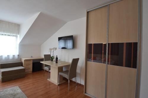 Apartments Ante - Mountain View And Sea View