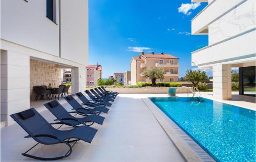 Nice Apartment In Podstrana With Outdoor Swimming Pool