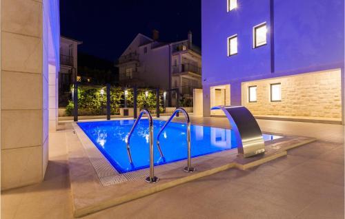 Nice Apartment In Podstrana With Outdoor Swimming Pool