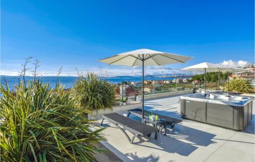 Nice Apartment In Podstrana With Outdoor Swimming Pool