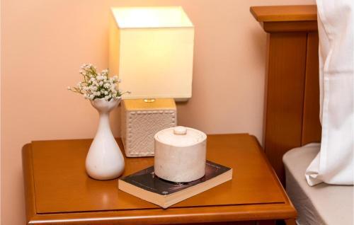 Awesome Apartment In Podstrana With