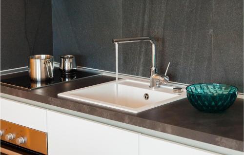 Stunning Apartment In Podstrana With