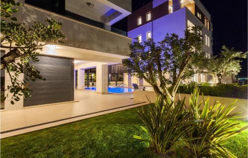 Stunning Apartment In Podstrana With