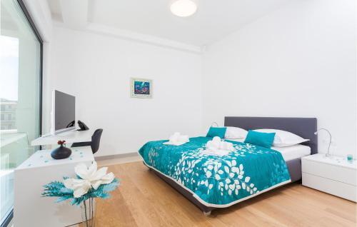Stunning Apartment In Podstrana With