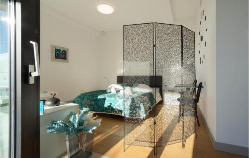 Stunning Apartment In Podstrana With