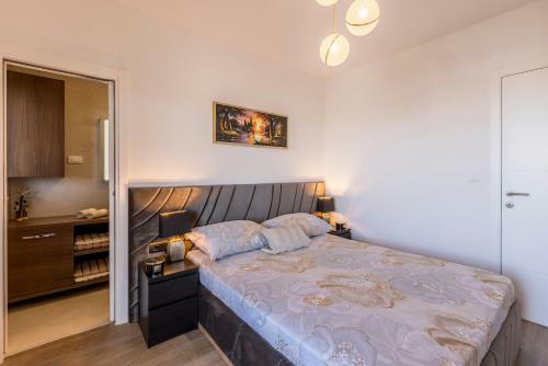 Peaceful Harmony Apartment Near Beach