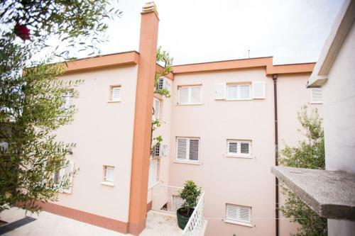 Apartmani Sara
