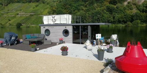 Hausboot Auf Der Mosel