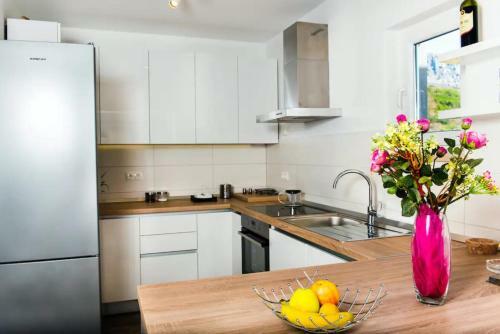 Premium Holiday Home Maslina In Podstrana