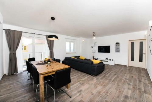 Premium Holiday Home Maslina In Podstrana