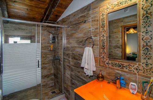 Eleni Country Cottage 2